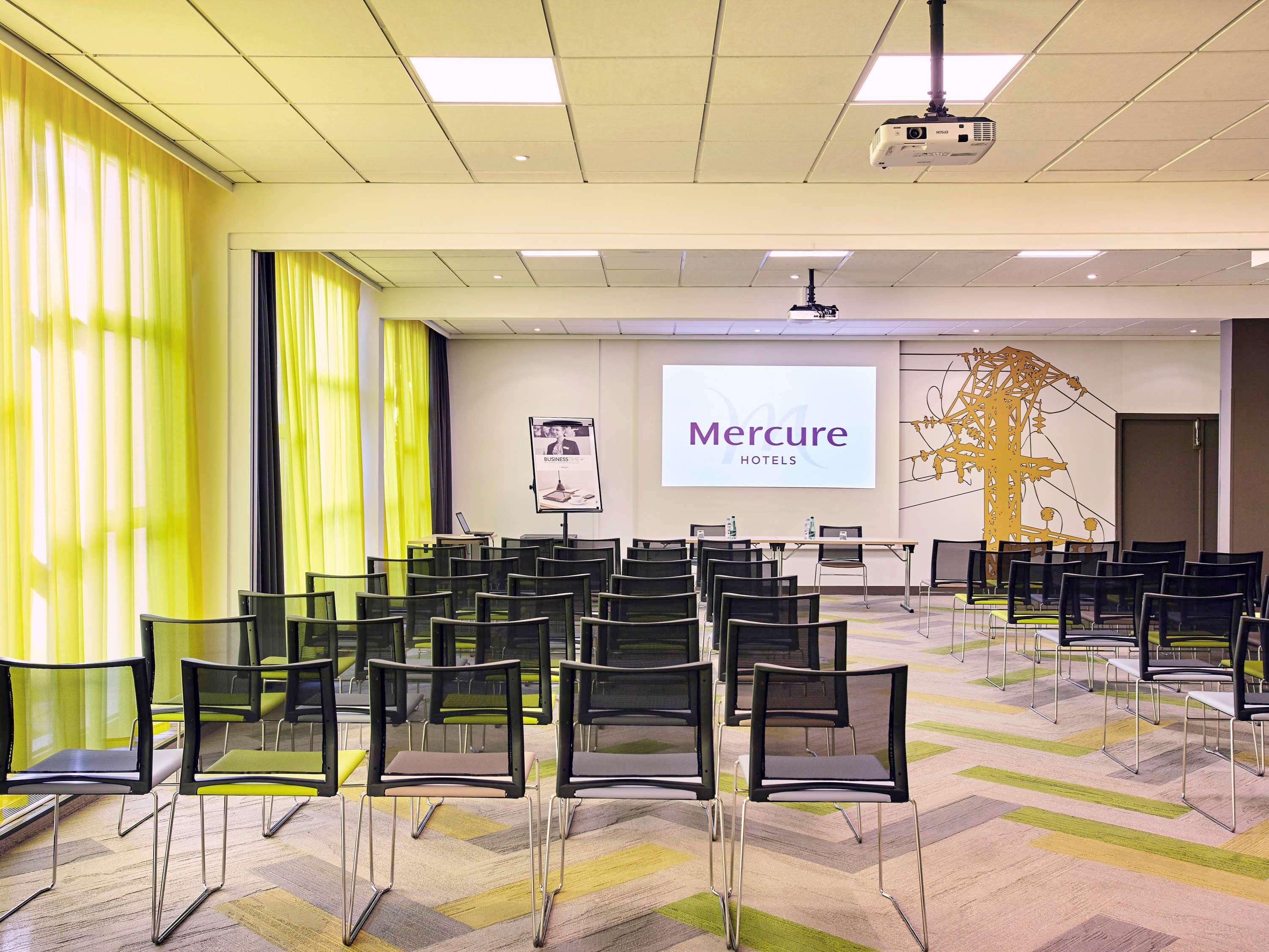 Mercure Paris Sud Les Ulis-Courtaboeuf Ngoại thất bức ảnh